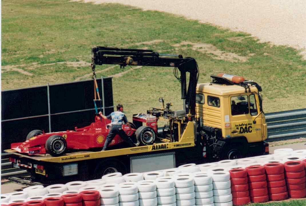 f1eu0103.jpg 68KB