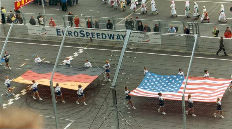Lausitz Flaggen 2001