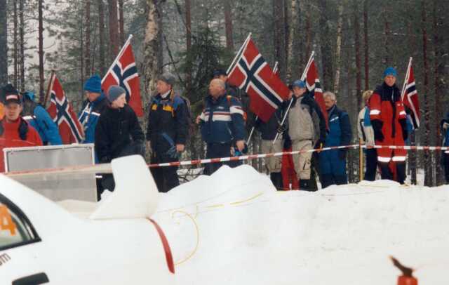 Viele norwegische Fans waren gekommen, um die Rallyefahrer in den schwedischen Wldern mit zu erleben.