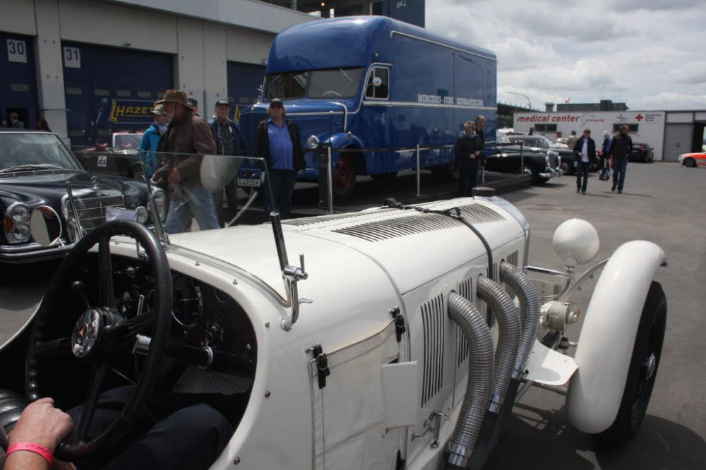 10-Mercedes SSK und Renntransporter