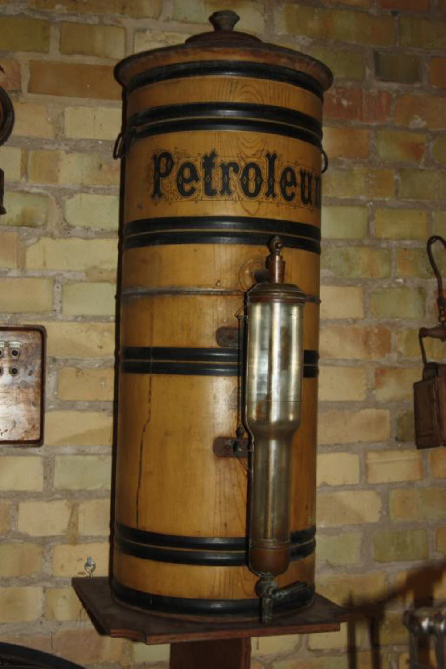 6-Petroleum